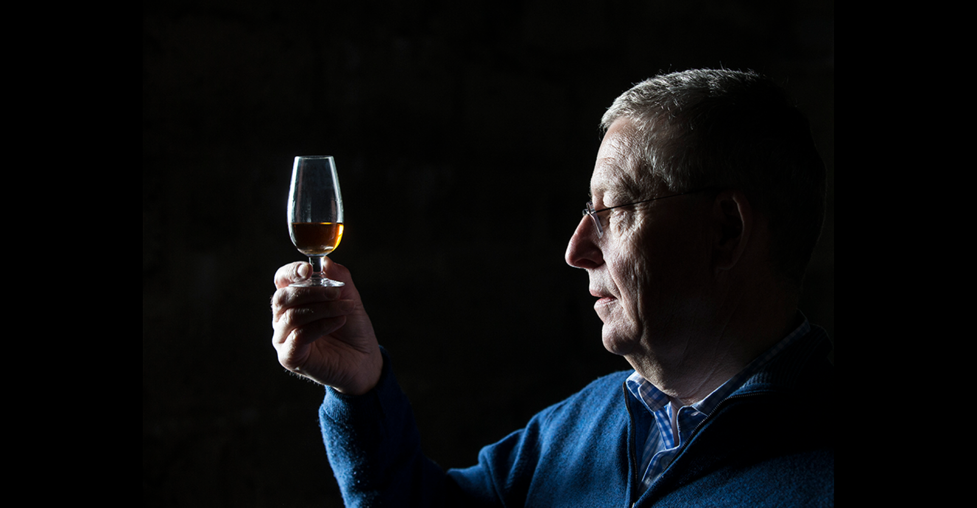 Ian Urquhart, Former Managing Director of Gordon & MacPhail, Dies at 76