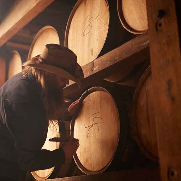 Traveller_Chris_Stapleton_signing-barrels_600.jpg