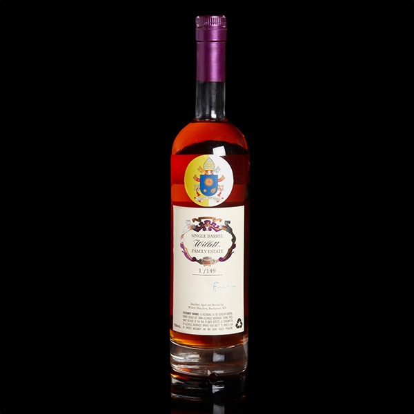 Willett-Family-Estate-Single-Barrel-Bourbon-3032-Papal-Seal-10-Year-Old-Signed-by-Pope-Francis_600.jpg