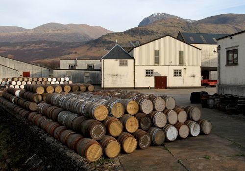 Ben Nevis Distillery STEPHEN FINN / ALAMY STOCK PHOTO 
