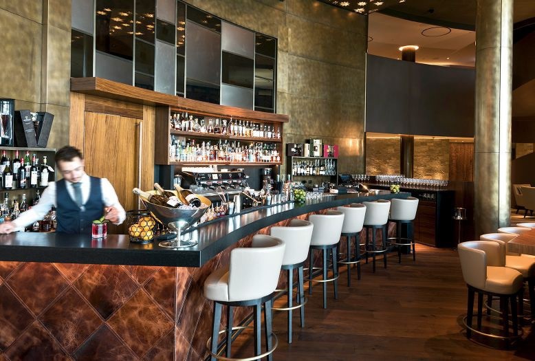 Bürgenstock Resort’s Lakeview Bar & Cigar Lounge