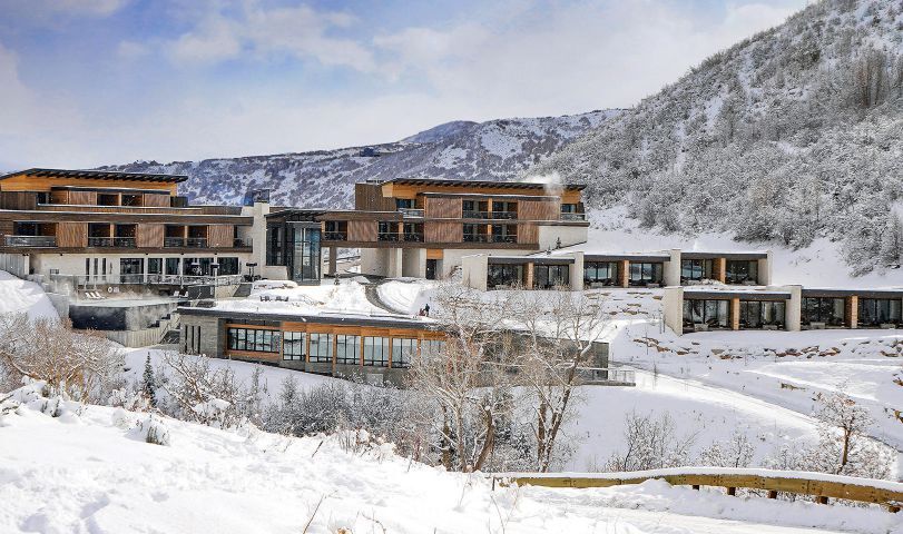 THE LODGE AT BLUE SKY • Wanship, Utah AUBERGE RESORTS COLLECTION