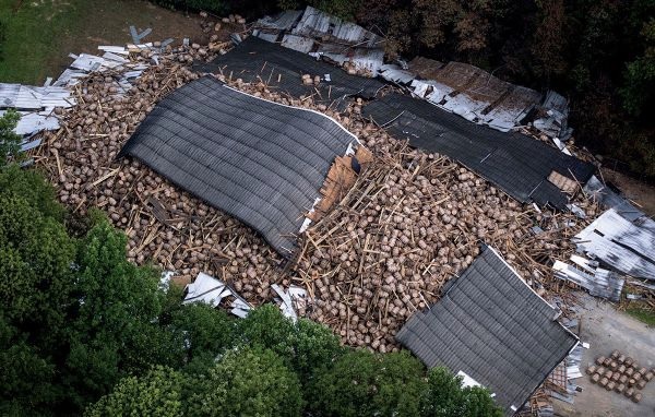 Warehouse collapse at Barton 1792 Distillery BARTON 1792: ALTON STRUPP/COURIER JOURNAL VIA USA TODAY NETWORK