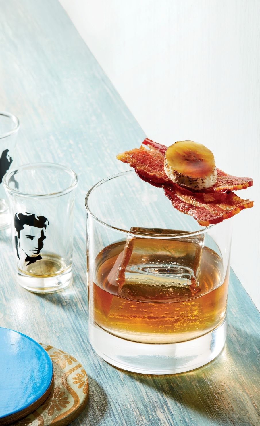 PHOTOGRAPH BY JEFF HARRIS DRINK STYLING BY DUNCAN FITZPATRICK