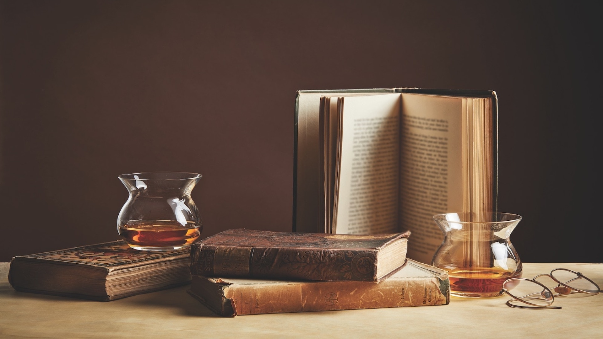 How to Taste Bookish Notes in Whisky