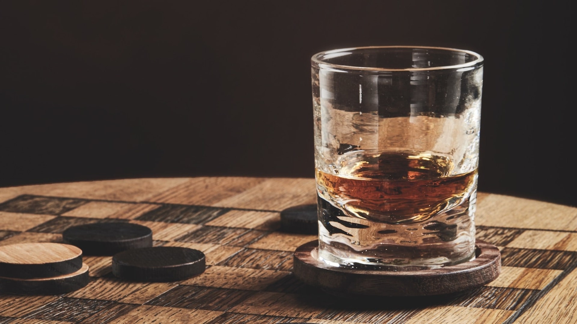 Roll the Dice With These Whisky-Themed Games